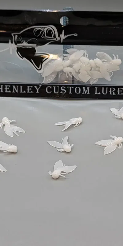 Henley Custom Lures Fly in White Glow
